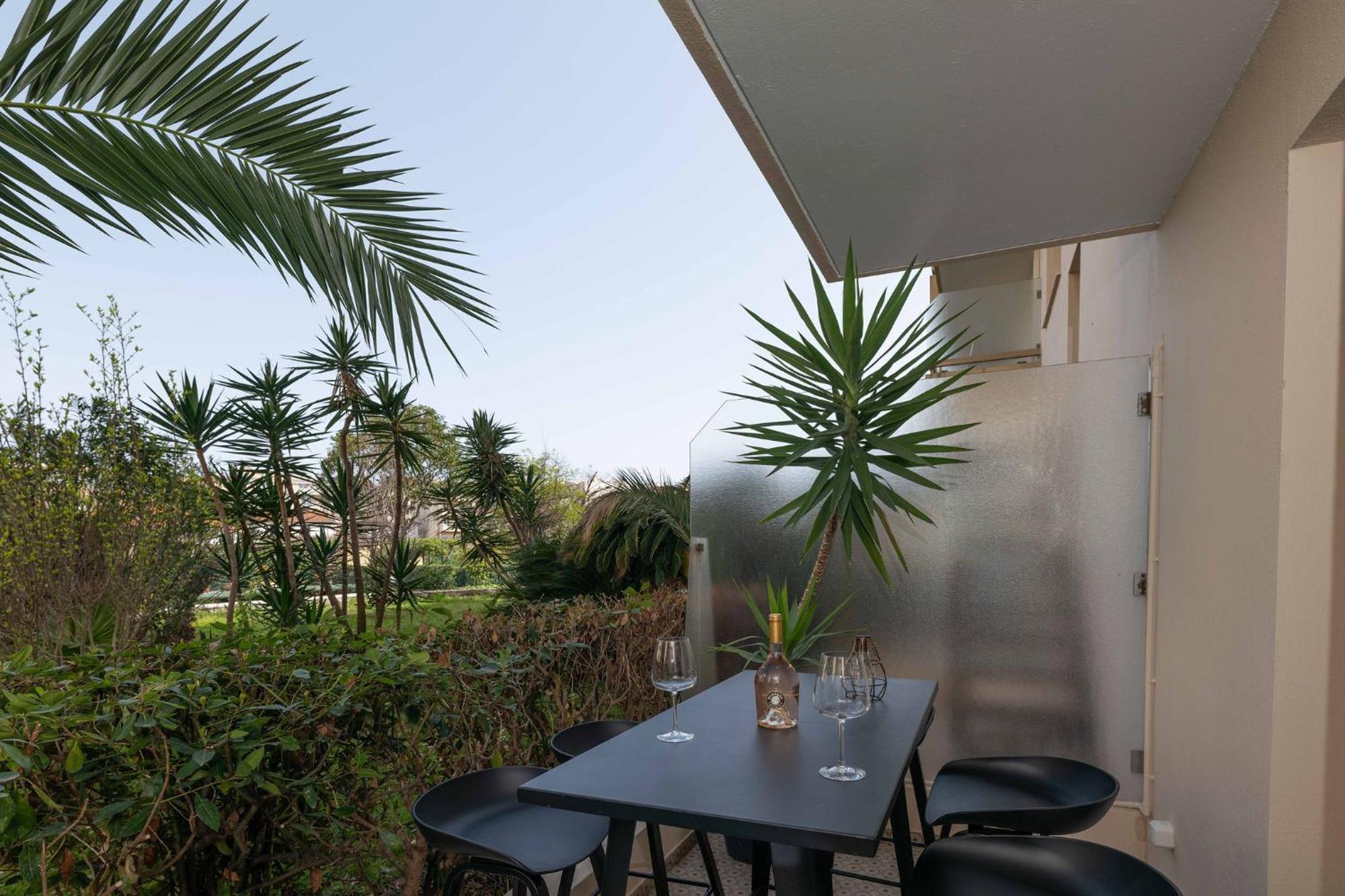 Somptueux Appartement 20M Plages Avec Vue Mer Antibes Exteriér fotografie